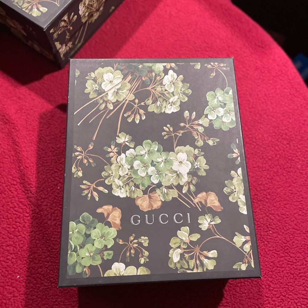 Gucci Floral high top sneakers, authentic!